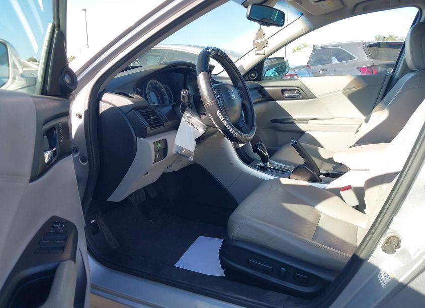 Photo 5 of 2013 Honda Accord EX-L (VIN 1HGCR2F87DA209071)