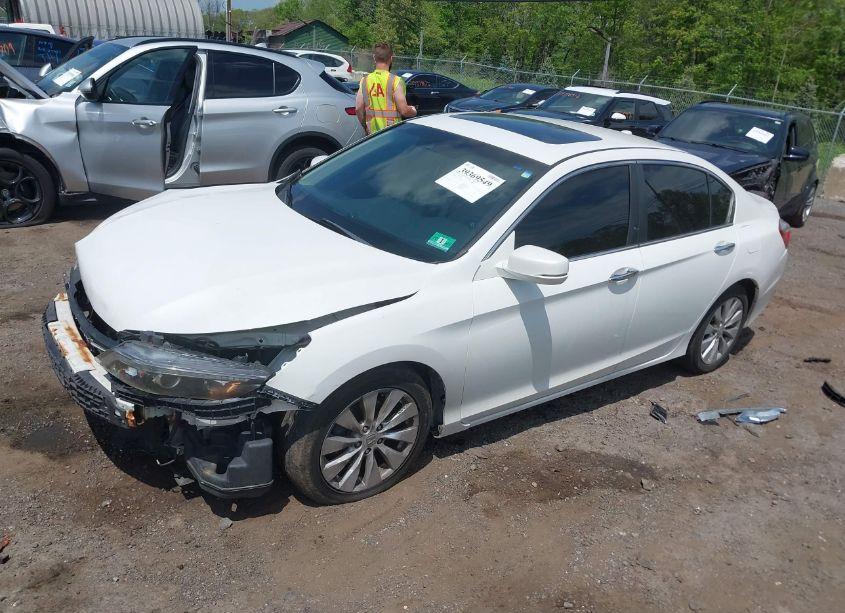 Photo 2 of 2013 Honda Accord EX-L (VIN 1HGCR2F87DA211466)