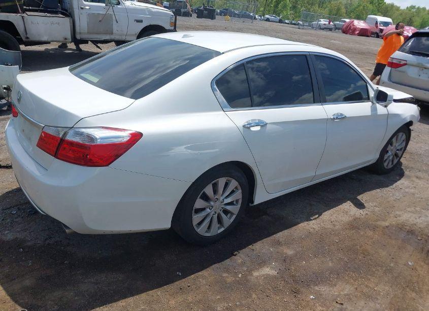 Photo 4 of 2013 Honda Accord EX-L (VIN 1HGCR2F87DA211466)