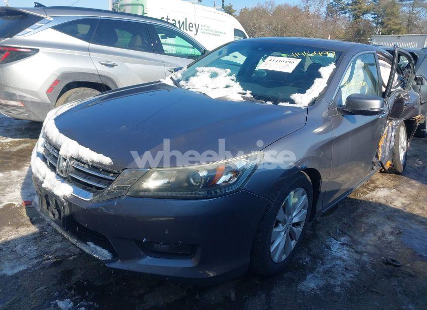 Photo 2 of 2014 Honda Accord EX-L (VIN 1HGCR2F87EA101406)