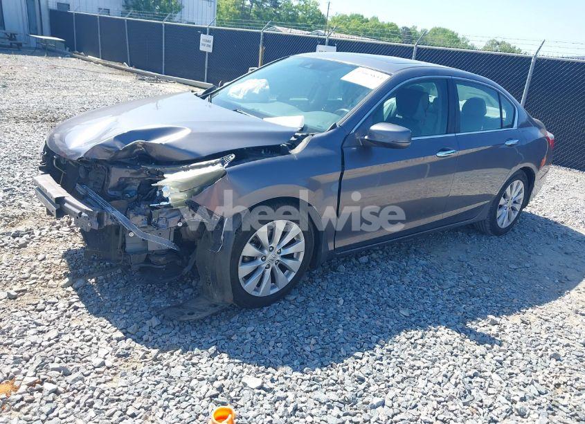Photo 2 of 2015 Honda Accord EX-L (VIN 1HGCR2F87FA016843)