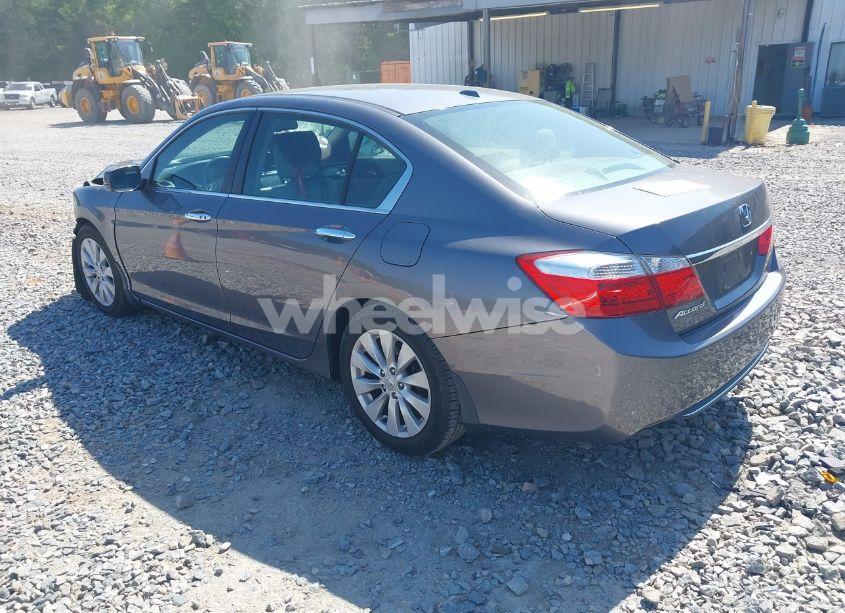 Photo 3 of 2015 Honda Accord EX-L (VIN 1HGCR2F87FA016843)