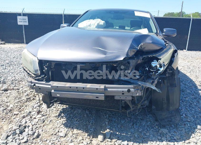 Photo 6 of 2015 Honda Accord EX-L (VIN 1HGCR2F87FA016843)