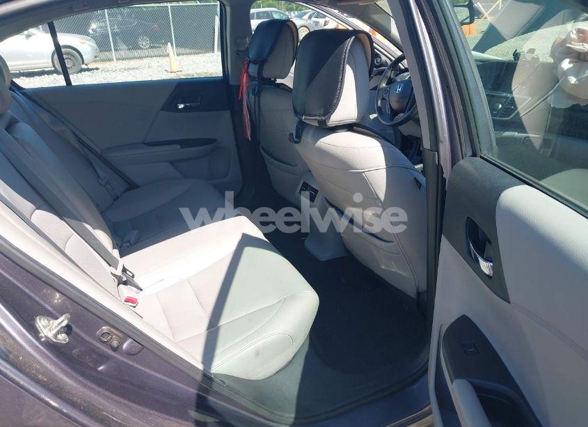 Photo 8 of 2015 Honda Accord EX-L (VIN 1HGCR2F87FA016843)