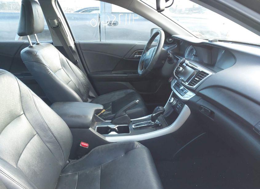 Photo 5 of 2015 Honda Accord EX-L (VIN 1HGCR2F87FA060163)