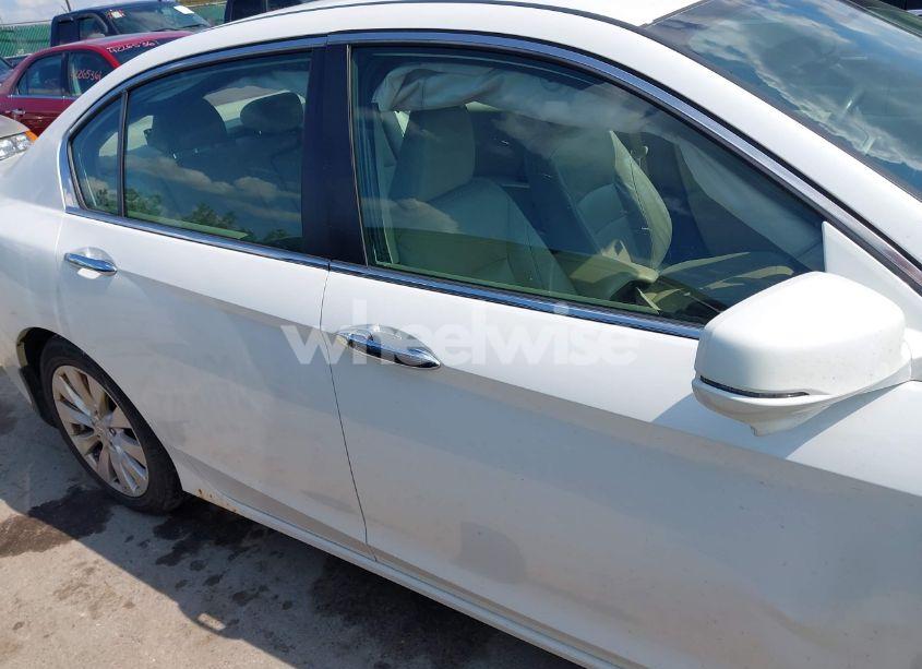 Photo 13 of 2015 Honda Accord EX-L (VIN 1HGCR2F87FA080090)