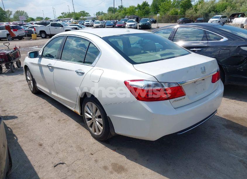 Photo 3 of 2015 Honda Accord EX-L (VIN 1HGCR2F87FA080090)