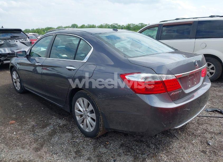 Photo 3 of 2015 Honda Accord EX-L (VIN 1HGCR2F87FA093566)