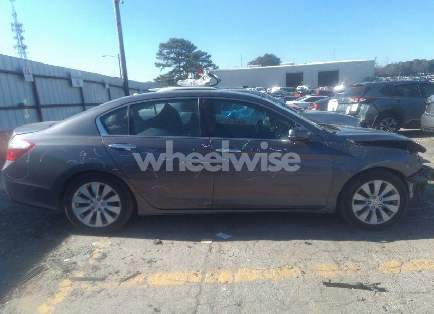 Photo 13 of 2015 Honda Accord EX-L (VIN 1HGCR2F87FA103058)