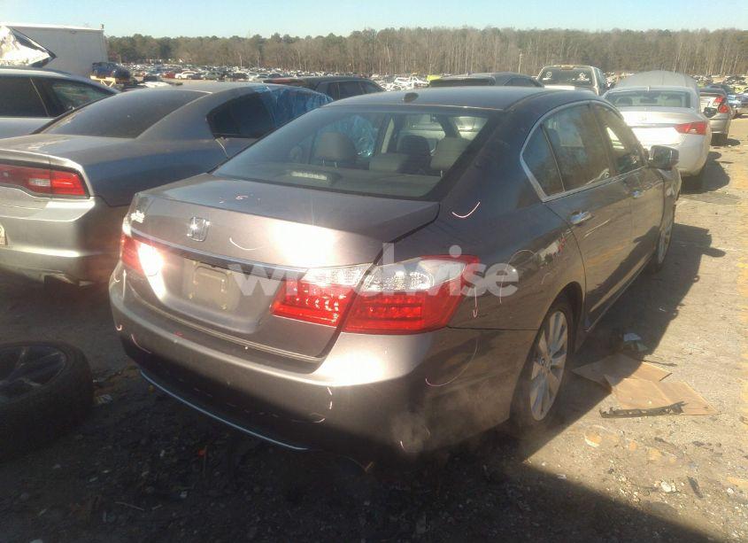 Photo 4 of 2015 Honda Accord EX-L (VIN 1HGCR2F87FA103058)
