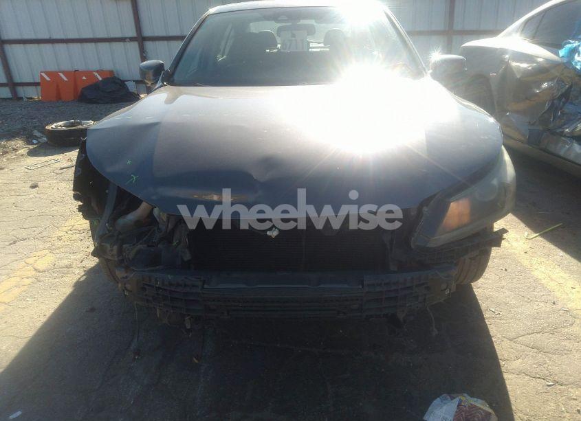 Photo 6 of 2015 Honda Accord EX-L (VIN 1HGCR2F87FA103058)