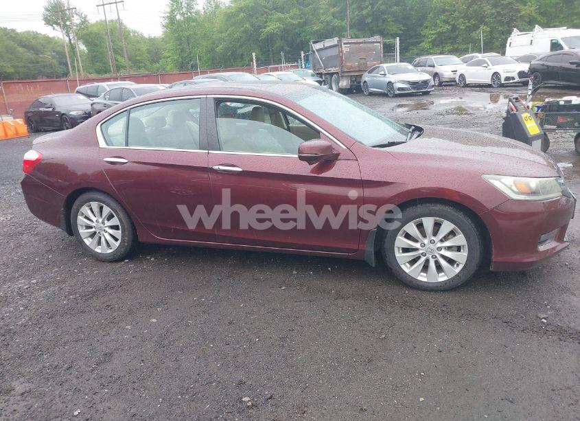 Photo 13 of 2015 Honda Accord EX-L (VIN 1HGCR2F87FA115288)