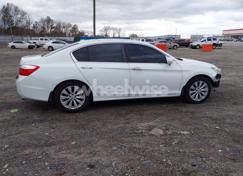 Photo 13 of 2015 Honda Accord EX-L (VIN 1HGCR2F87FA120247)