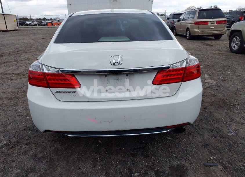 Photo 16 of 2015 Honda Accord EX-L (VIN 1HGCR2F87FA120247)