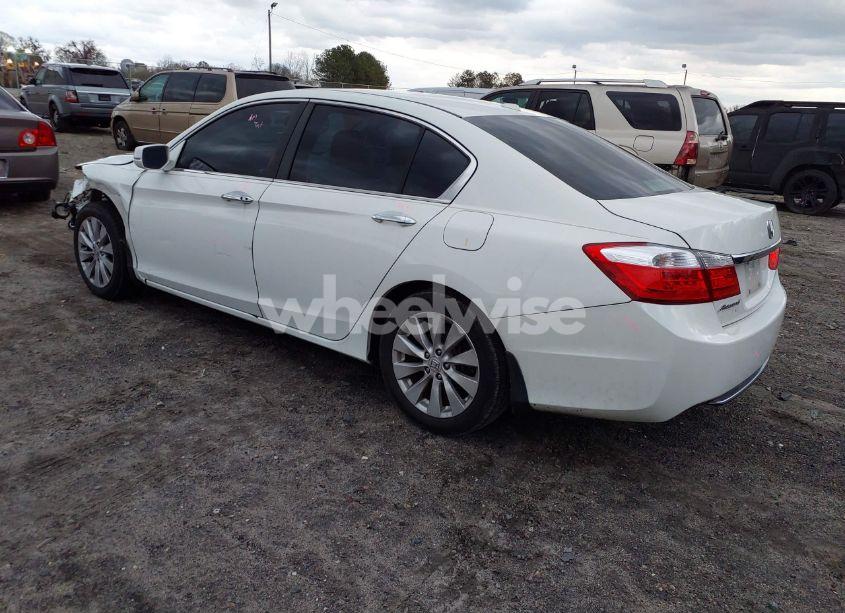 Photo 3 of 2015 Honda Accord EX-L (VIN 1HGCR2F87FA120247)