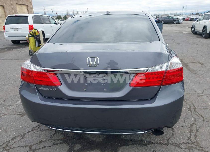 Photo 17 of 2015 Honda Accord EX-L (VIN 1HGCR2F87FA203435)