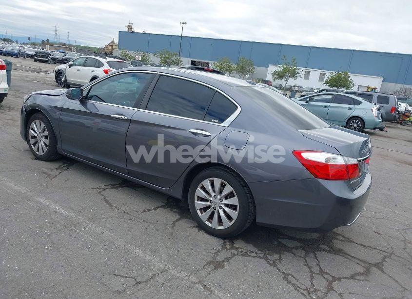 Photo 3 of 2015 Honda Accord EX-L (VIN 1HGCR2F87FA203435)