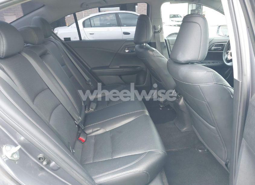 Photo 8 of 2015 Honda Accord EX-L (VIN 1HGCR2F87FA203435)