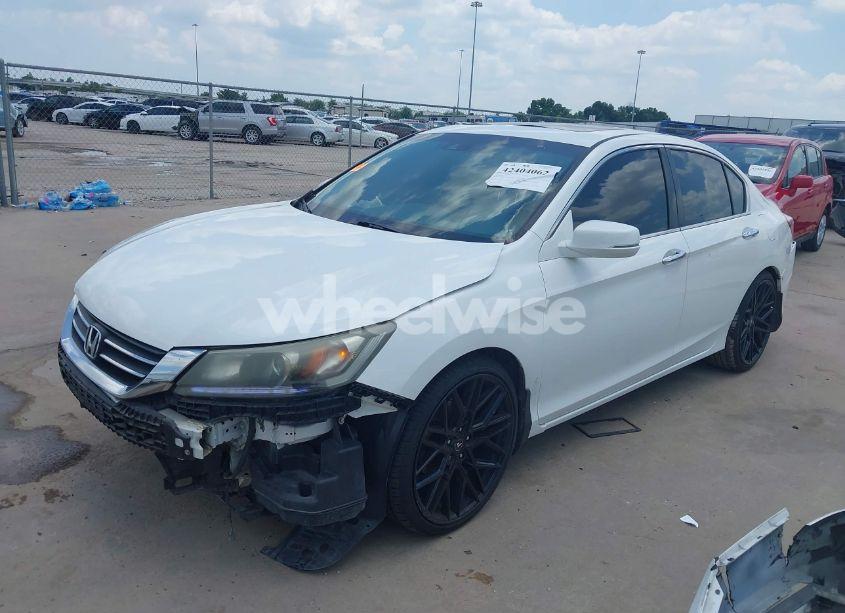 Photo 2 of 2015 Honda Accord EXL (VIN 1HGCR2F87FA214080)