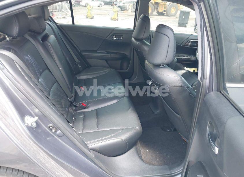 Photo 8 of 2016 Honda Accord EX-L (VIN 1HGCR2F87GA000935)