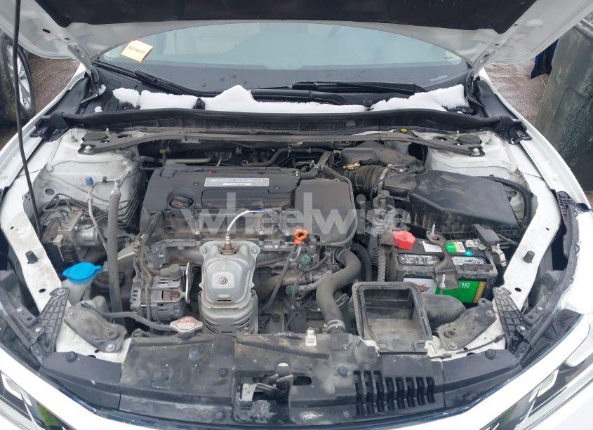 Photo 10 of 2016 Honda Accord EX-L (VIN 1HGCR2F87GA023728)