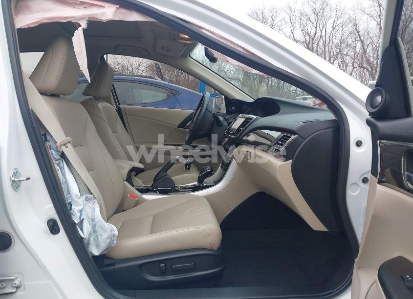 Photo 5 of 2016 Honda Accord EX-L (VIN 1HGCR2F87GA023728)