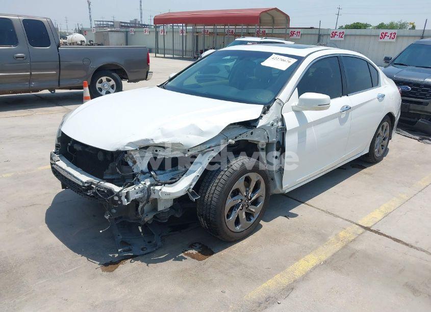 Photo 2 of 2016 Honda Accord EX-L (VIN 1HGCR2F87GA023759)