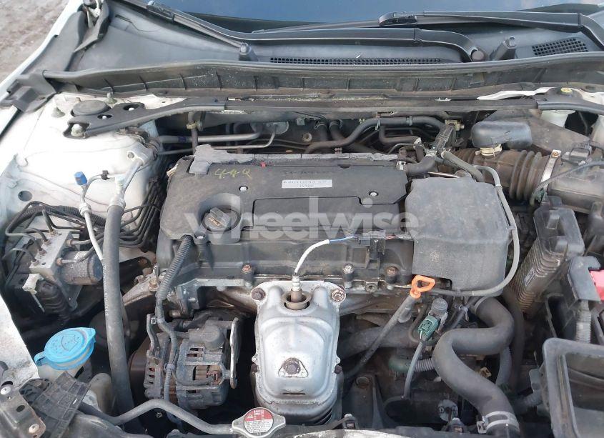 Photo 10 of 2016 Honda Accord EX-L (VIN 1HGCR2F87GA095836)