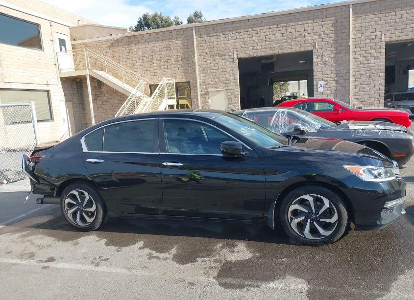 Photo 14 of 2016 Honda Accord EX-L (VIN 1HGCR2F87GA107466)