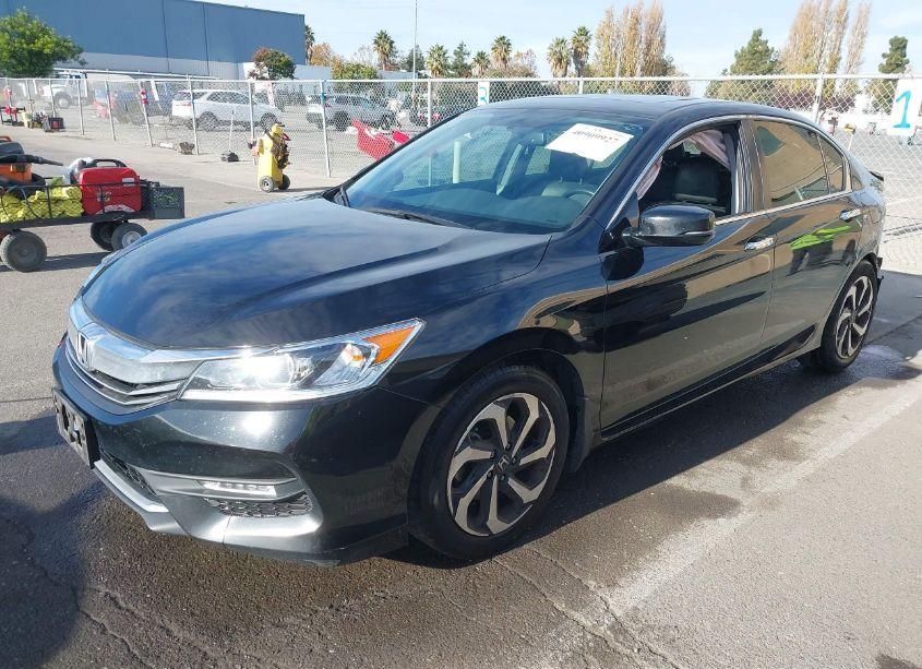 Photo 2 of 2016 Honda Accord EX-L (VIN 1HGCR2F87GA107466)