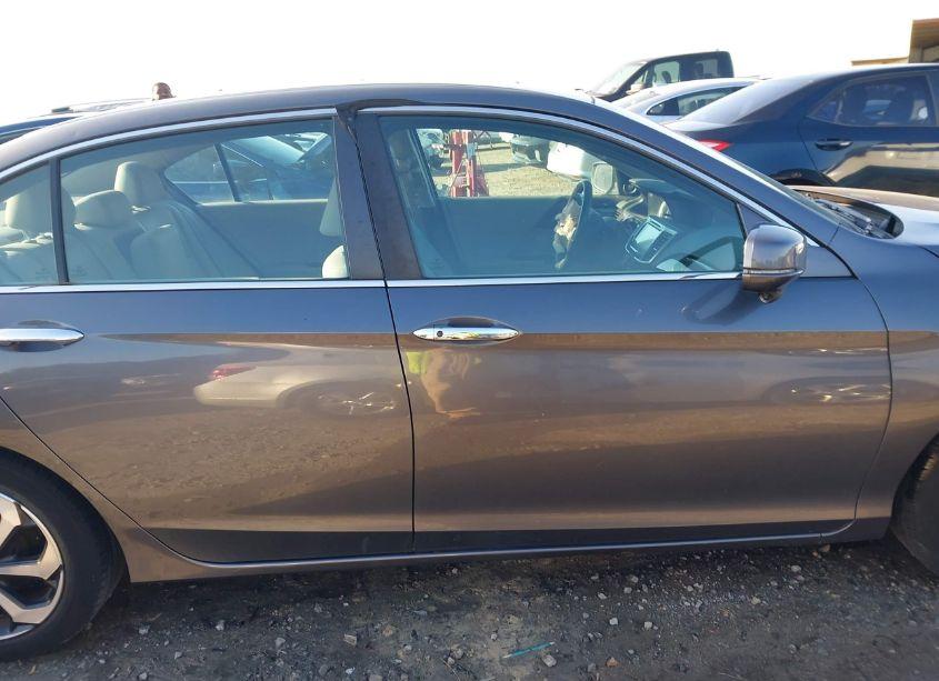 Photo 14 of 2016 Honda Accord EX-L (VIN 1HGCR2F87GA117883)