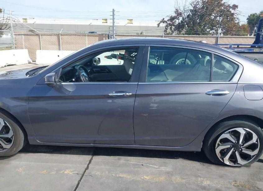 Photo 15 of 2016 Honda Accord EX-L (VIN 1HGCR2F87GA144372)