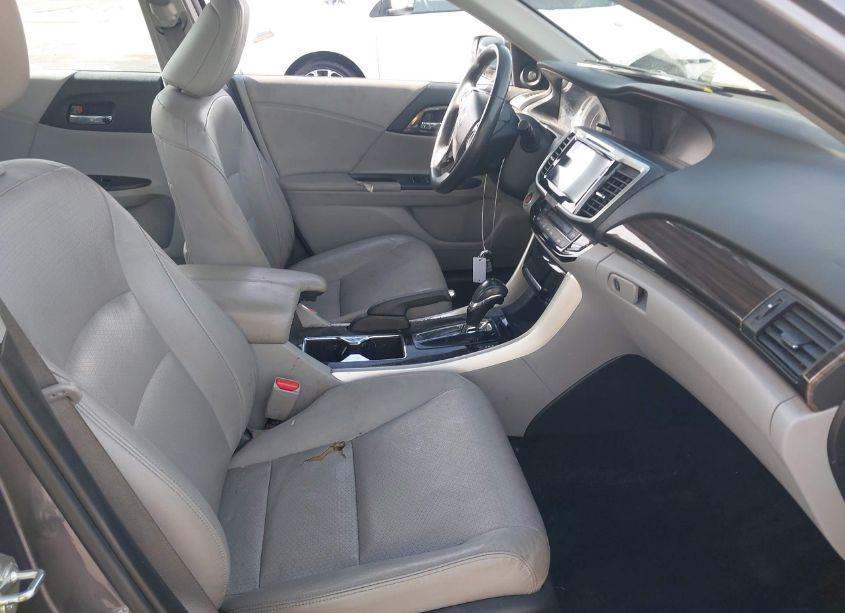 Photo 5 of 2016 Honda Accord EX-L (VIN 1HGCR2F87GA144372)