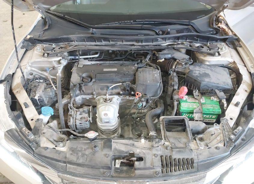 Photo 10 of 2016 Honda Accord EX-L (VIN 1HGCR2F87GA229700)