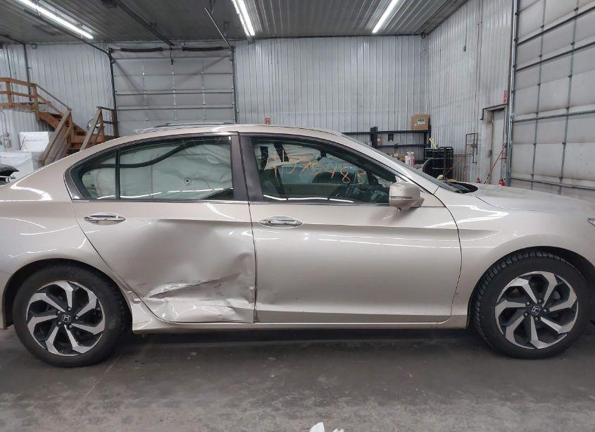 Photo 13 of 2016 Honda Accord EX-L (VIN 1HGCR2F87GA229700)