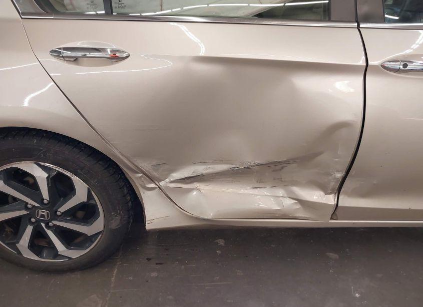 Photo 6 of 2016 Honda Accord EX-L (VIN 1HGCR2F87GA229700)