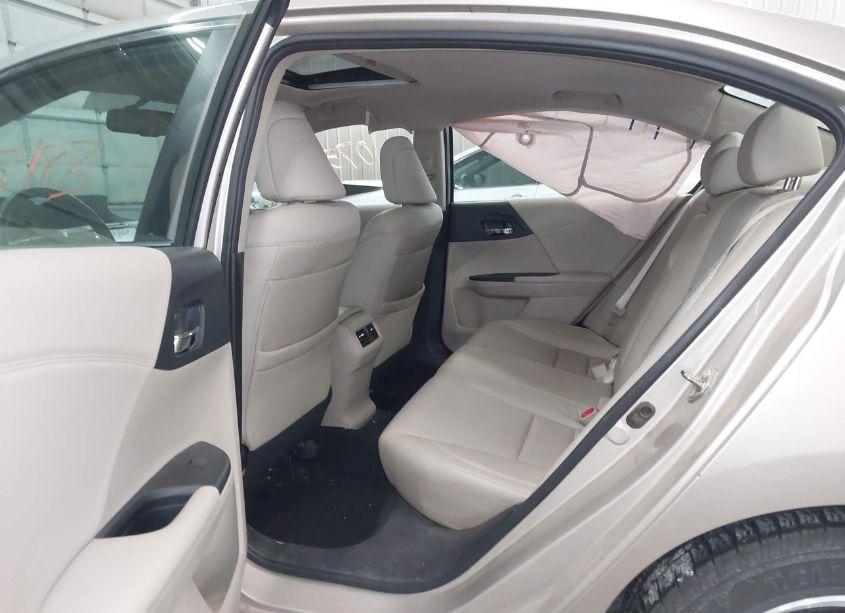 Photo 8 of 2016 Honda Accord EX-L (VIN 1HGCR2F87GA229700)