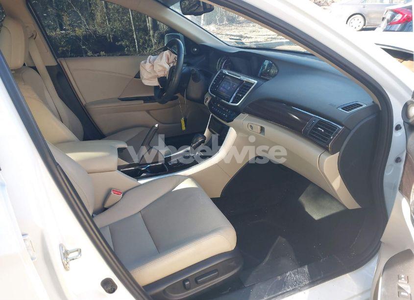 Photo 4 of 2016 Honda Accord EX-L (VIN 1HGCR2F87GA238686)