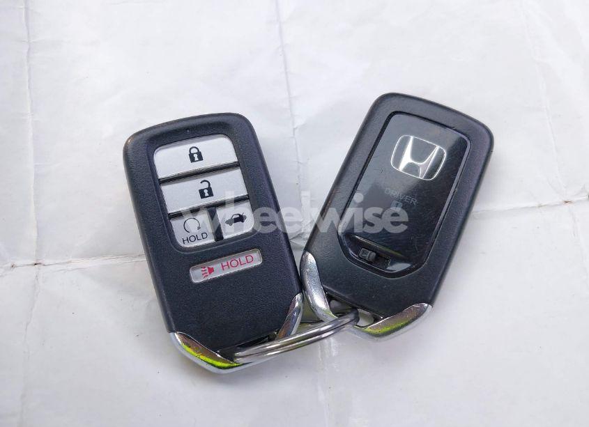 Photo 11 of 2016 Honda Accord EX-L (VIN 1HGCR2F87GA244620)