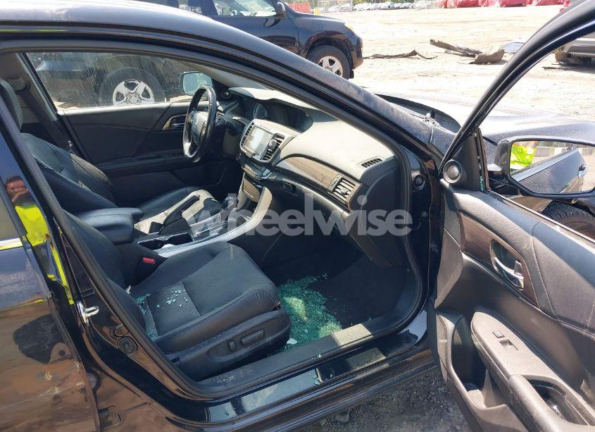 Photo 5 of 2016 Honda Accord EX-L (VIN 1HGCR2F87GA244620)