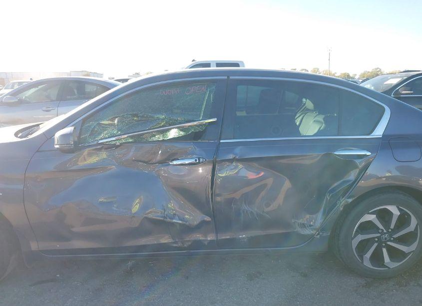 Photo 14 of 2017 Honda Accord EX-L (VIN 1HGCR2F87HA181875)