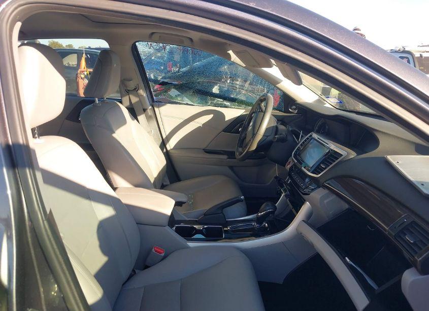 Photo 5 of 2017 Honda Accord EX-L (VIN 1HGCR2F87HA181875)