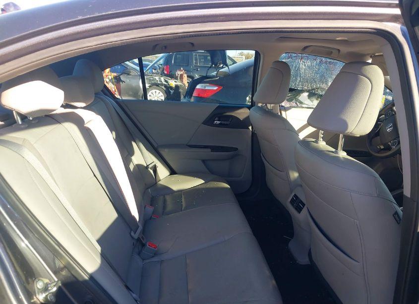 Photo 8 of 2017 Honda Accord EX-L (VIN 1HGCR2F87HA181875)