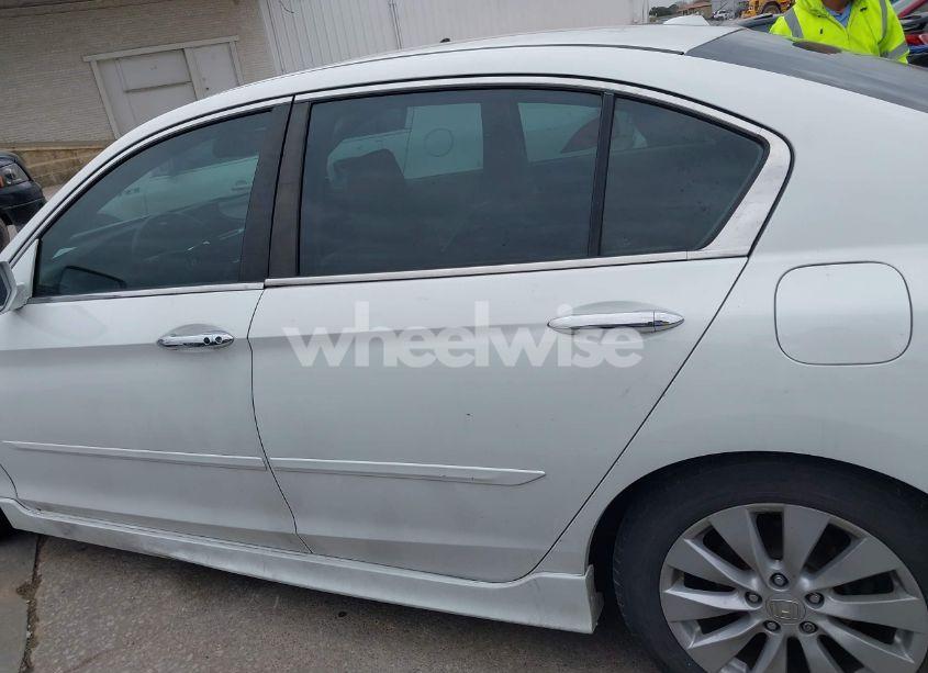 Photo 14 of 2013 Honda Accord EX-L (VIN 1HGCR2F88DA000793)