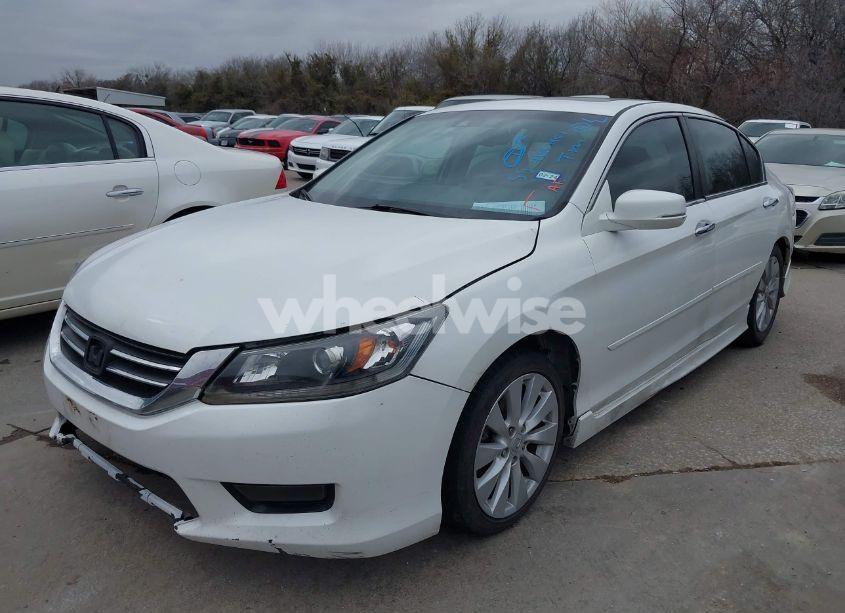 Photo 2 of 2013 Honda Accord EX-L (VIN 1HGCR2F88DA000793)