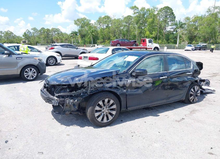 Photo 2 of 2013 Honda Accord EX-L (VIN 1HGCR2F88DA008778)