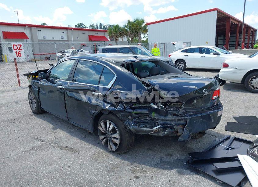 Photo 3 of 2013 Honda Accord EX-L (VIN 1HGCR2F88DA008778)