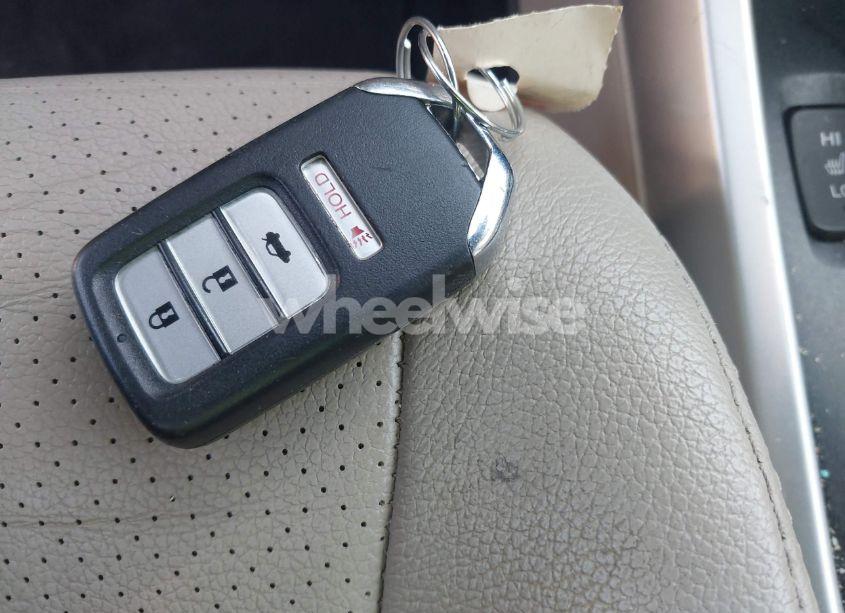 Photo 11 of 2013 Honda Accord EX-L (VIN 1HGCR2F88DA009767)