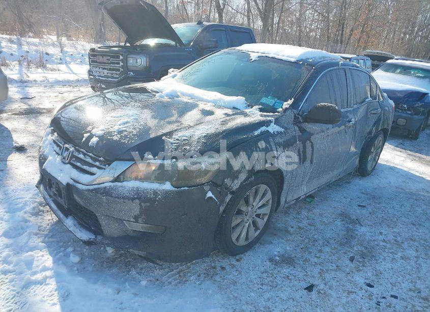 Photo 2 of 2013 Honda Accord EX-L (VIN 1HGCR2F88DA066728)