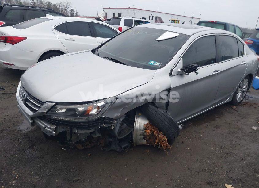 Photo 2 of 2013 Honda Accord EX-L (VIN 1HGCR2F88DA074182)